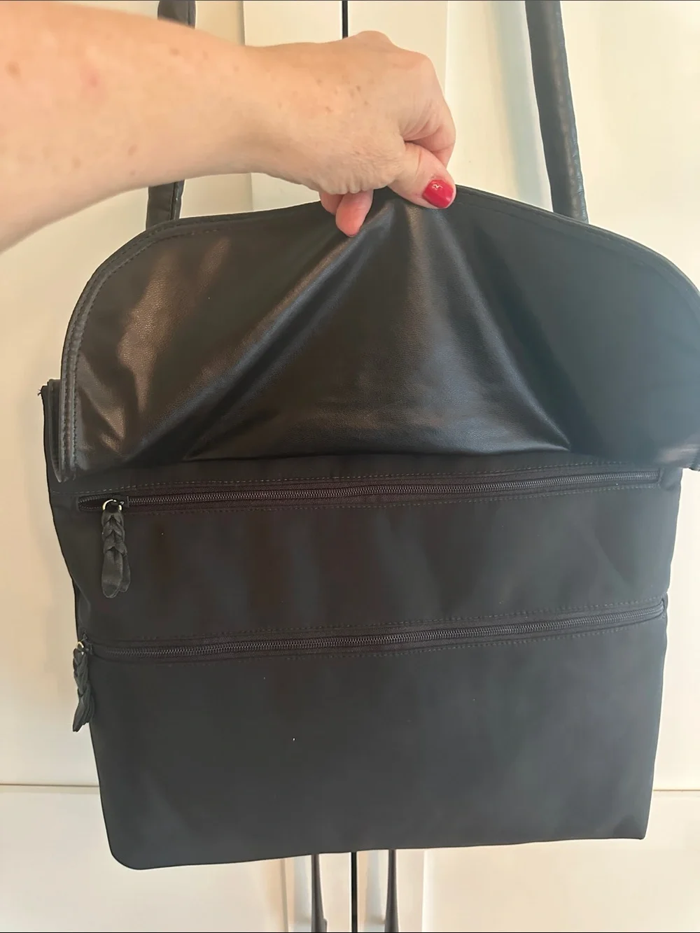 BASIX NEW YORK LEATHER AND NYLON MESSENGER BAG